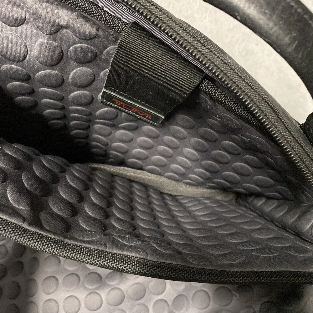 Tumi‎ Laptop Bag Briefcase Black Woven Nylon Padded 15